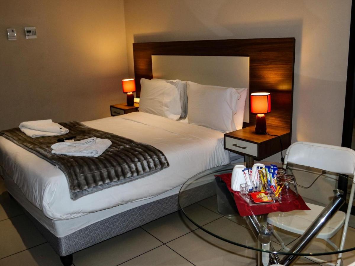 Eagle Nest Luxury Accommodation Roodepoort Exteriör bild