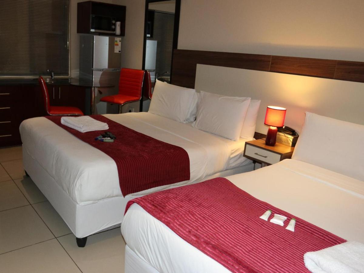 Eagle Nest Luxury Accommodation Roodepoort Exteriör bild