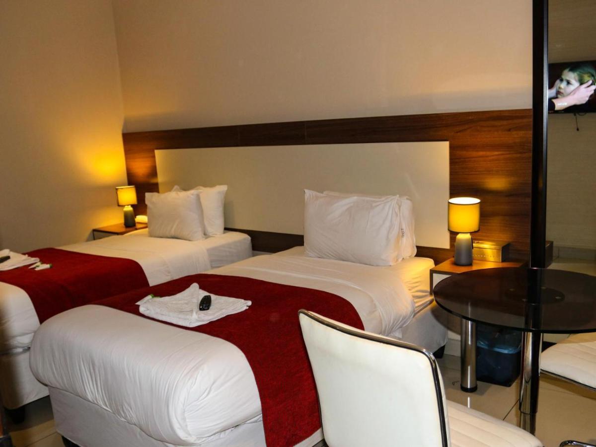 Eagle Nest Luxury Accommodation Roodepoort Exteriör bild