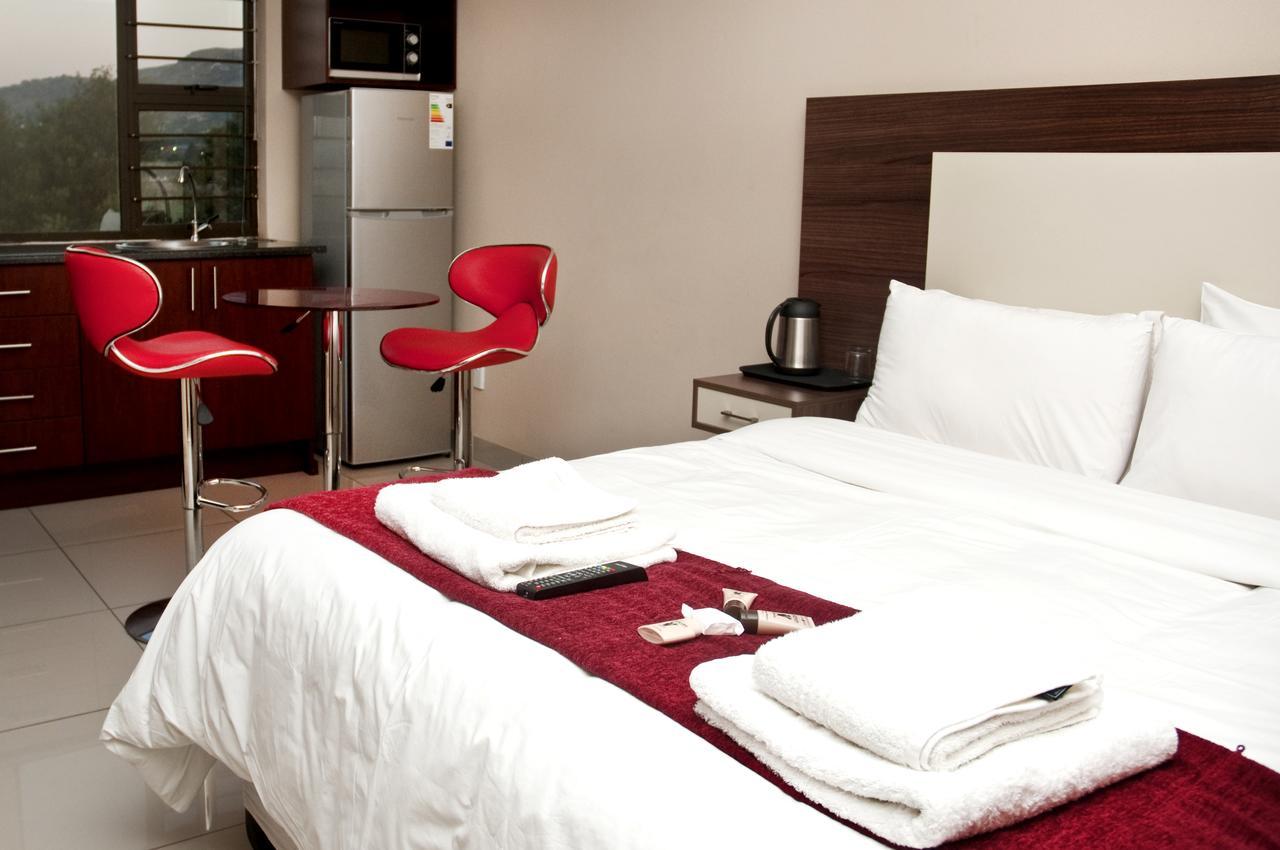 Eagle Nest Luxury Accommodation Roodepoort Exteriör bild