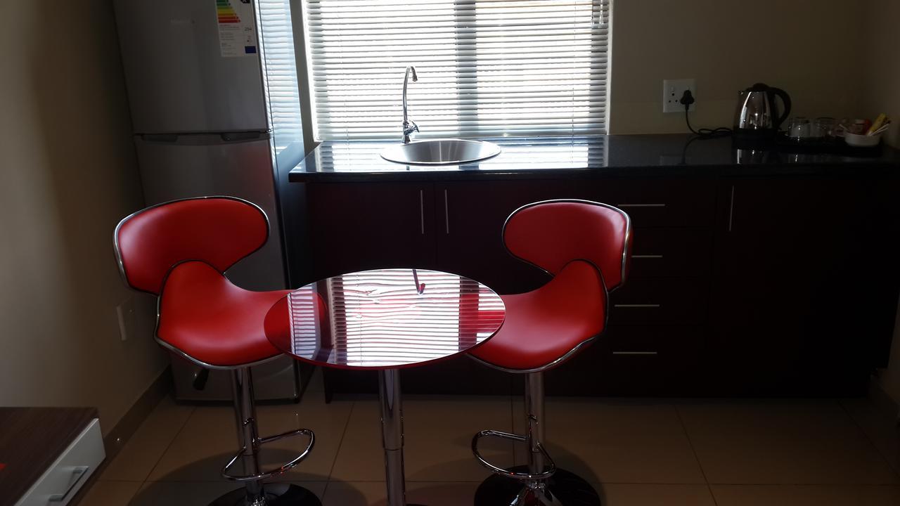 Eagle Nest Luxury Accommodation Roodepoort Exteriör bild