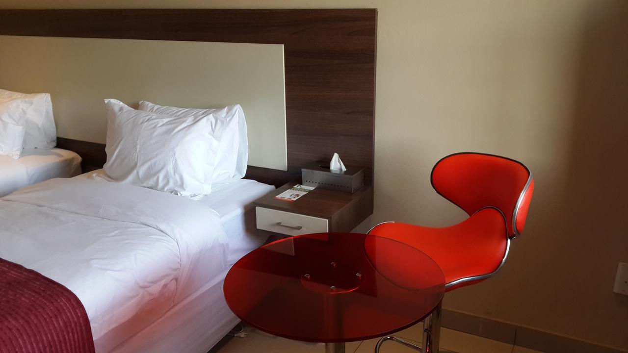 Eagle Nest Luxury Accommodation Roodepoort Exteriör bild