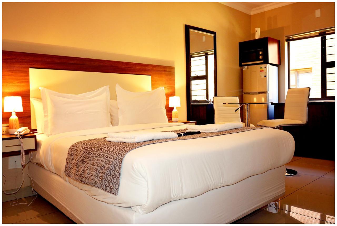 Eagle Nest Luxury Accommodation Roodepoort Exteriör bild
